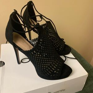 Aldo ‘Riley’ size 9 Black Lace-Up Heels